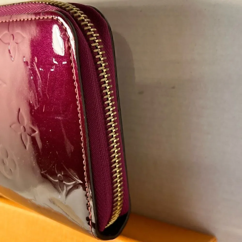 Authentic Louis Vuitton Ombré Zippy Wallet